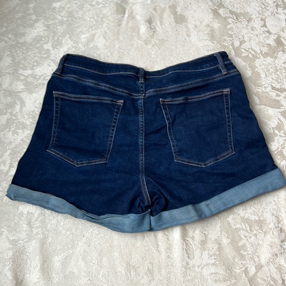 R Jeans High Rise Shorts - Picture 7 of 10